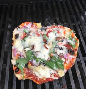 Healthy Sun-dried tomato grilled pizza 