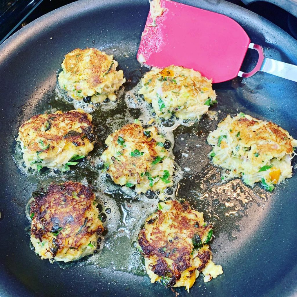 Crab cakes made with fresh Oregon crab. So yummy! Find a good crab cake recipe at yumsofresh.com. Paleo, gluten-free, and spicy. #paleo #glutenfree #oregoncrab #yumsofresh #organic